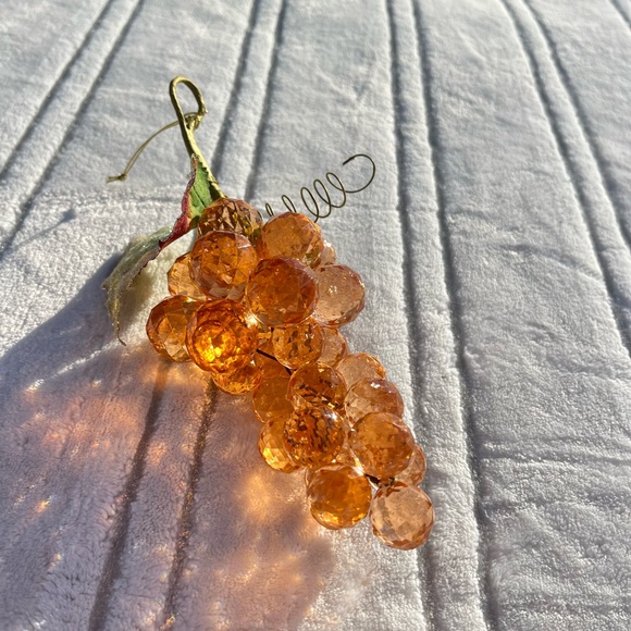 Vintage Other - Vintage faceted amber color clustered grapes, ornaments,sun catcher